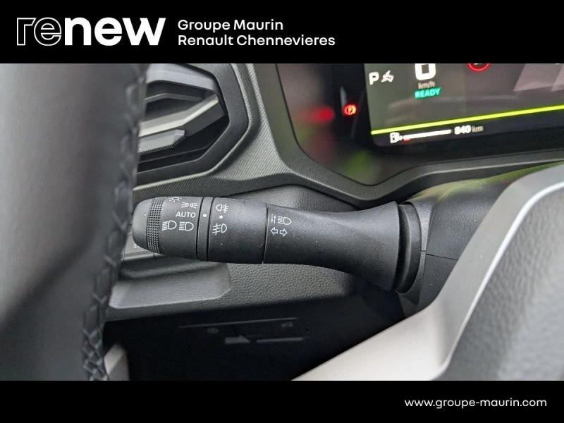 Photo 14 de l’annonce de DACIA  d’occasion à vendre à CHENNEVIÈRES-SUR-MARNE