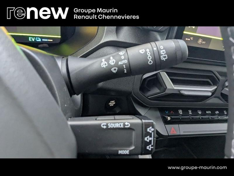 Photo 15 de l’annonce de DACIA  d’occasion à vendre à CHENNEVIÈRES-SUR-MARNE