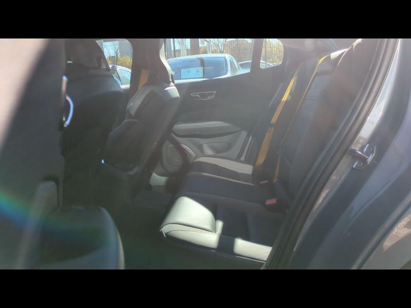 Photo 14 de l’annonce de VOLVO S60 d’occasion à vendre à AIX-EN-PROVENCE