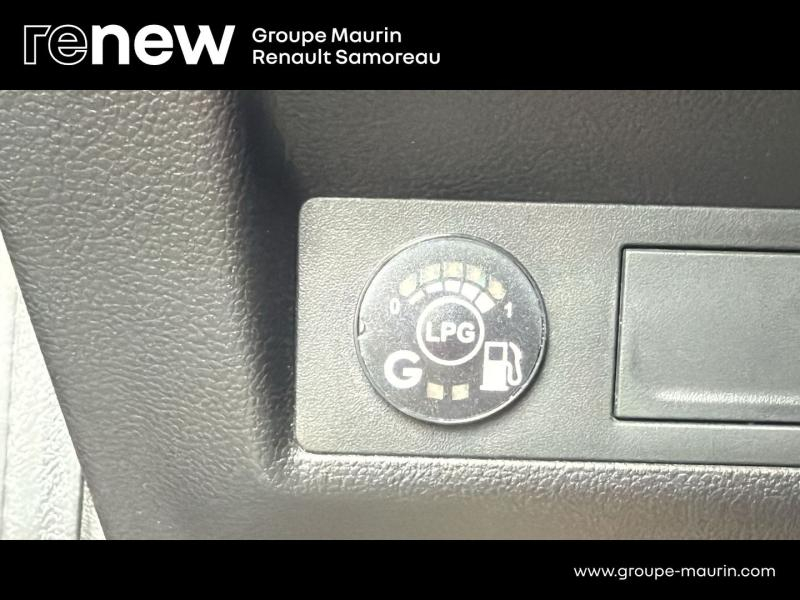 Photo 20 de l’annonce de RENAULT Captur d’occasion à vendre à SAMOREAU