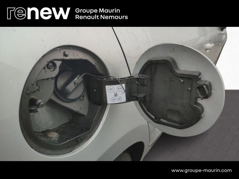 Photo 10 de l’annonce de RENAULT Clio d’occasion à vendre à SAINT PIERRE LES NEMOURS