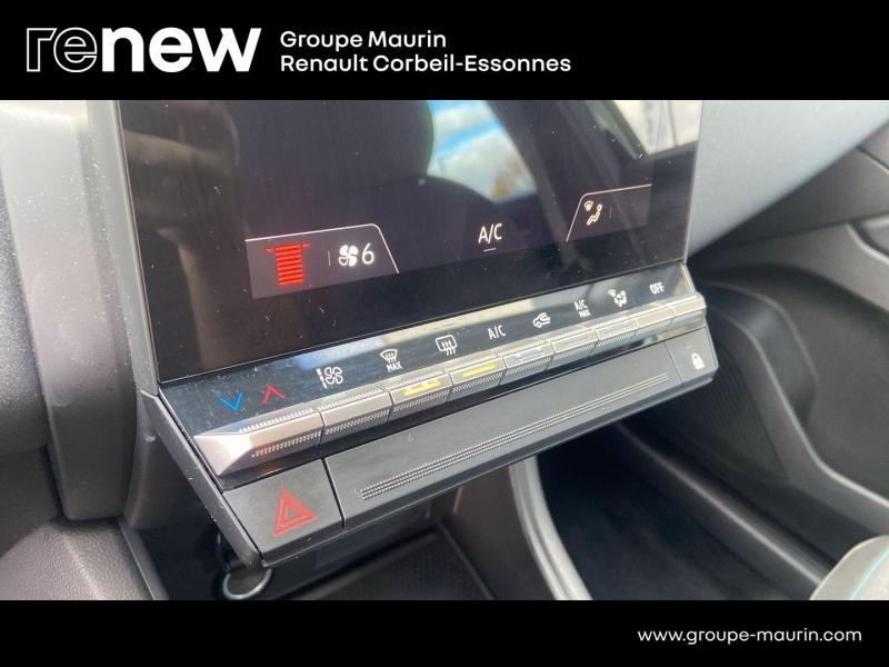 Photo 18 de l’annonce de RENAULT Captur d’occasion à vendre à CORBEIL-ESSONNES