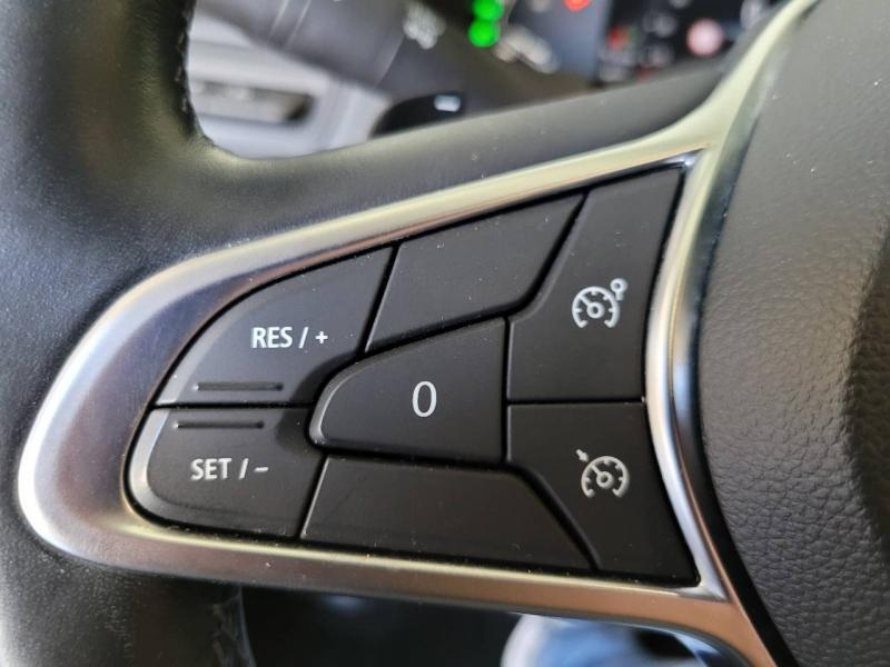 Photo 10 de l’annonce de RENAULT Clio d’occasion à vendre à CHENNEVIÈRES-SUR-MARNE