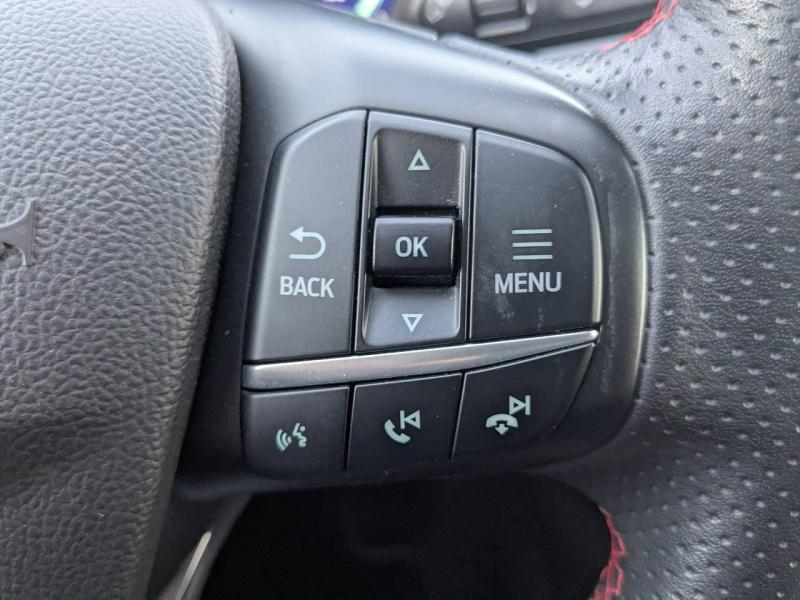 Photo 19 de l’annonce de FORD Kuga d’occasion à vendre à MARSEILLE