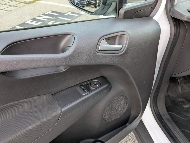 Photo 9 de l’annonce de FORD Transit Courier VUL d’occasion à vendre à LA VALETTE