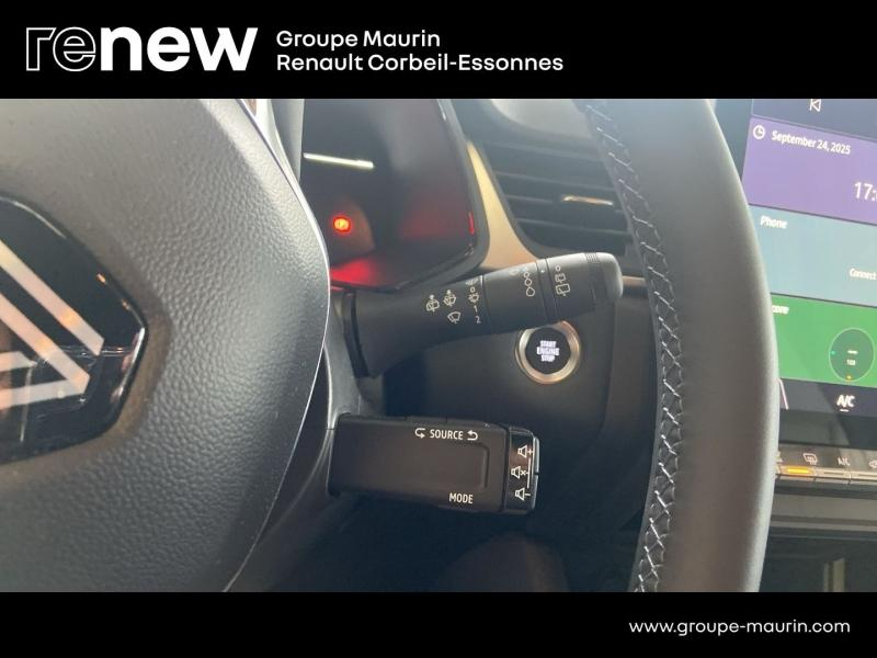 Photo 15 de l’annonce de RENAULT Captur d’occasion à vendre à CORBEIL-ESSONNES
