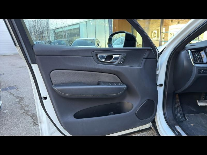 Photo 15 de l’annonce de VOLVO XC60 d’occasion à vendre à AIX-EN-PROVENCE