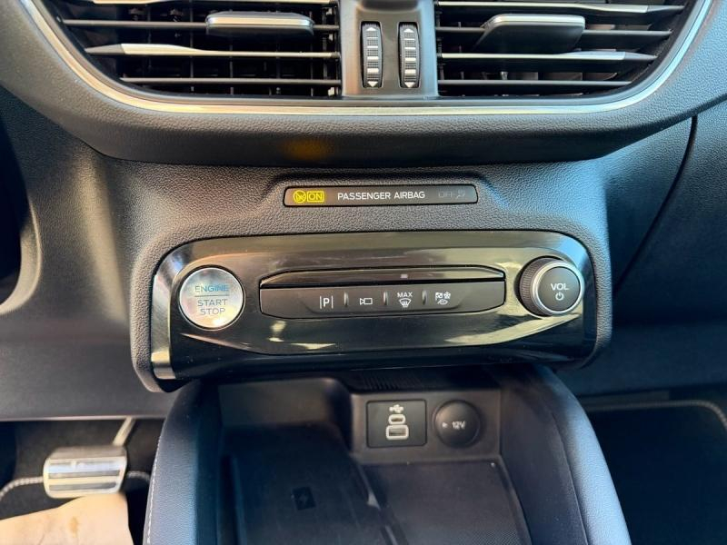 Photo 18 de l’annonce de FORD Kuga d’occasion à vendre à GRENOBLE