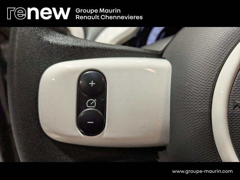 Photo 14 de l’annonce de RENAULT Twingo d’occasion à vendre à CHENNEVIÈRES-SUR-MARNE