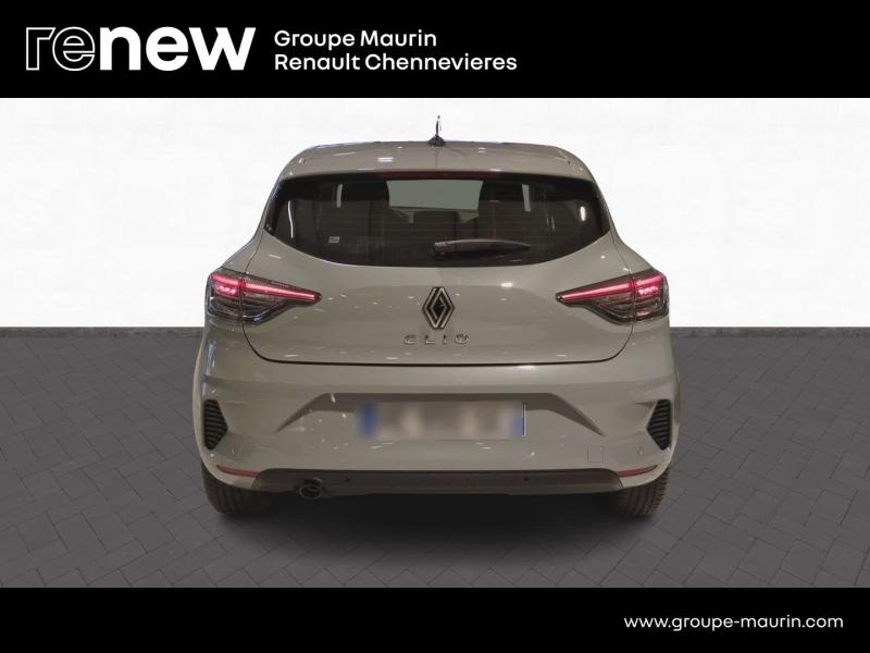 Photo 4 de l’annonce de RENAULT Clio d’occasion à vendre à CHENNEVIÈRES-SUR-MARNE