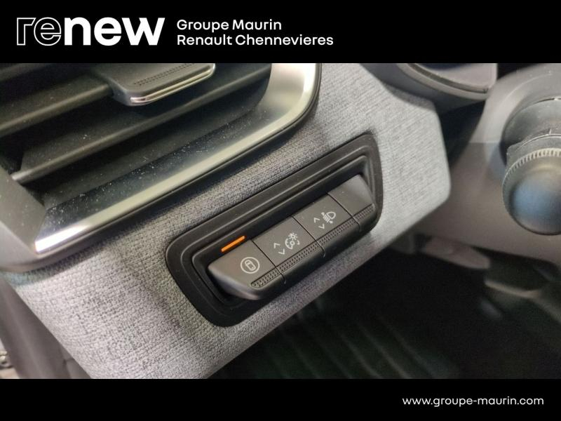 Photo 15 de l’annonce de RENAULT Clio d’occasion à vendre à CHENNEVIÈRES-SUR-MARNE