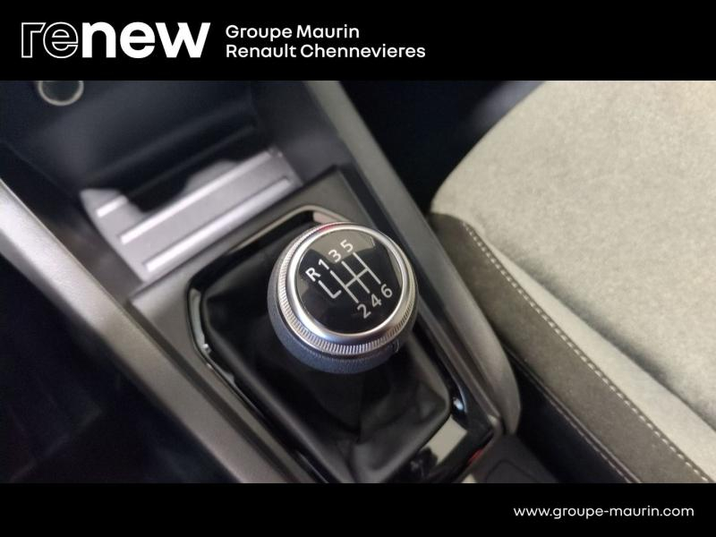 Photo 20 de l’annonce de RENAULT Clio d’occasion à vendre à CHENNEVIÈRES-SUR-MARNE