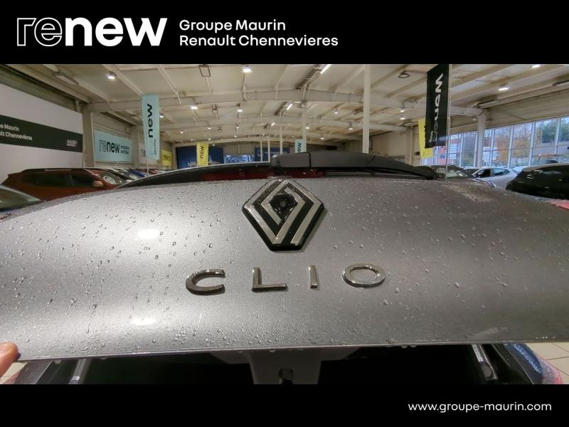 Photo 9 de l’annonce de RENAULT Clio d’occasion à vendre à CHENNEVIÈRES-SUR-MARNE