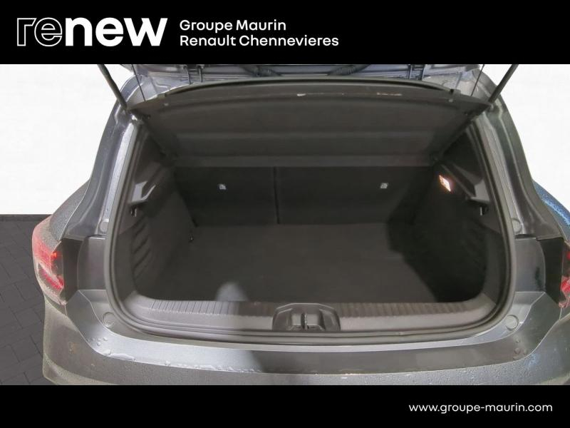 Photo 10 de l’annonce de RENAULT Clio d’occasion à vendre à CHENNEVIÈRES-SUR-MARNE