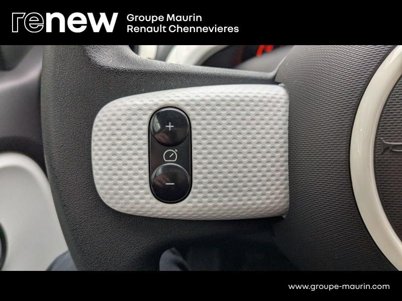 Photo 14 de l’annonce de RENAULT Twingo d’occasion à vendre à CHENNEVIÈRES-SUR-MARNE