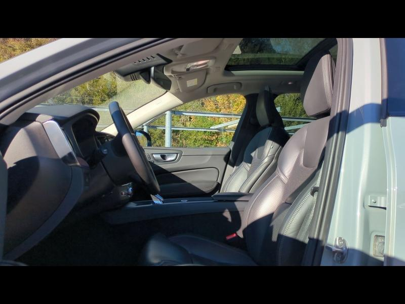 Photo 8 de l’annonce de VOLVO XC60 d’occasion à vendre à AIX-EN-PROVENCE