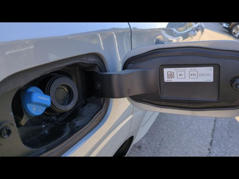 Photo 15 de l’annonce de VOLVO XC60 d’occasion à vendre à AIX-EN-PROVENCE