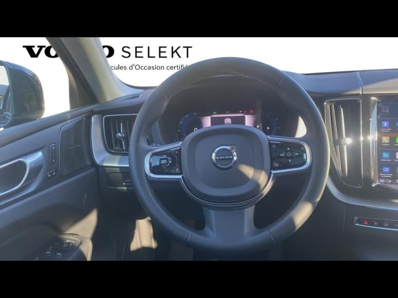 Photo 17 de l’annonce de VOLVO XC60 d’occasion à vendre à AIX-EN-PROVENCE