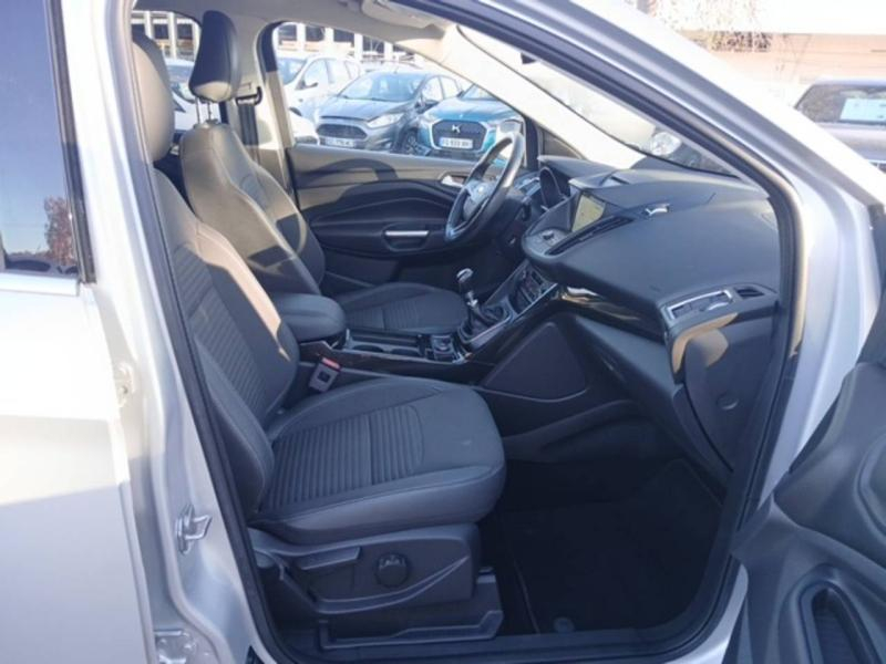 Photo 14 de l’annonce de FORD Kuga d’occasion à vendre à NÎMES