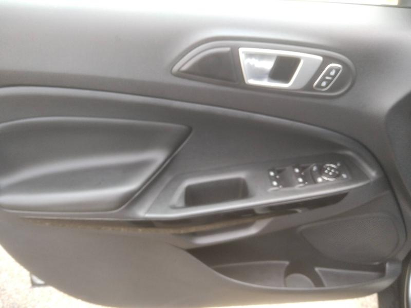 Photo 12 de l’annonce de FORD EcoSport d’occasion à vendre à NÎMES