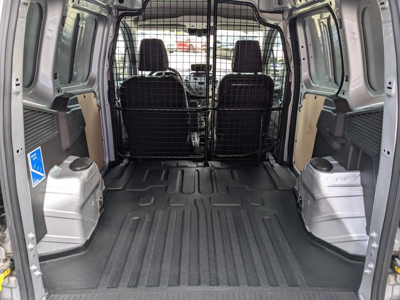 Photo 7 de l’annonce de FORD Transit Courier VUL d’occasion à vendre à AVIGNON