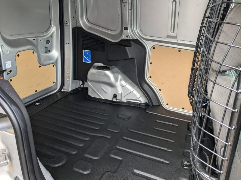 Photo 8 de l’annonce de FORD Transit Courier VUL d’occasion à vendre à AVIGNON