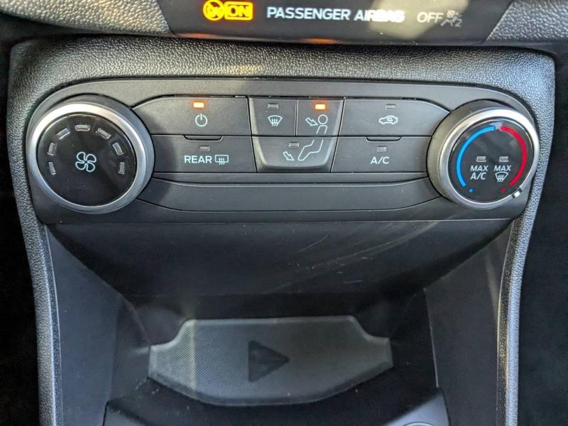 Photo 16 de l’annonce de FORD Fiesta d’occasion à vendre à MARSEILLE