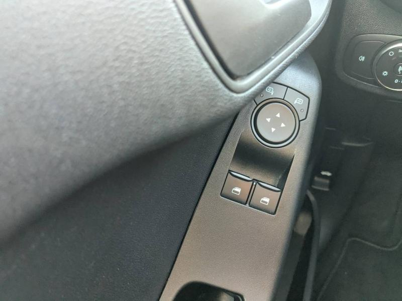 Photo 18 de l’annonce de FORD Fiesta d’occasion à vendre à MARSEILLE