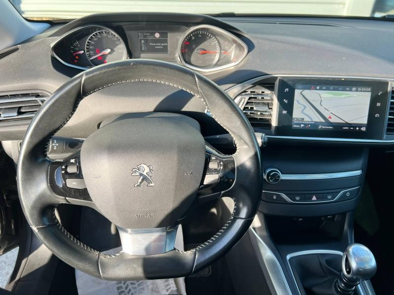 Photo 8 de l’annonce de PEUGEOT 308 d’occasion à vendre à AUBAGNE