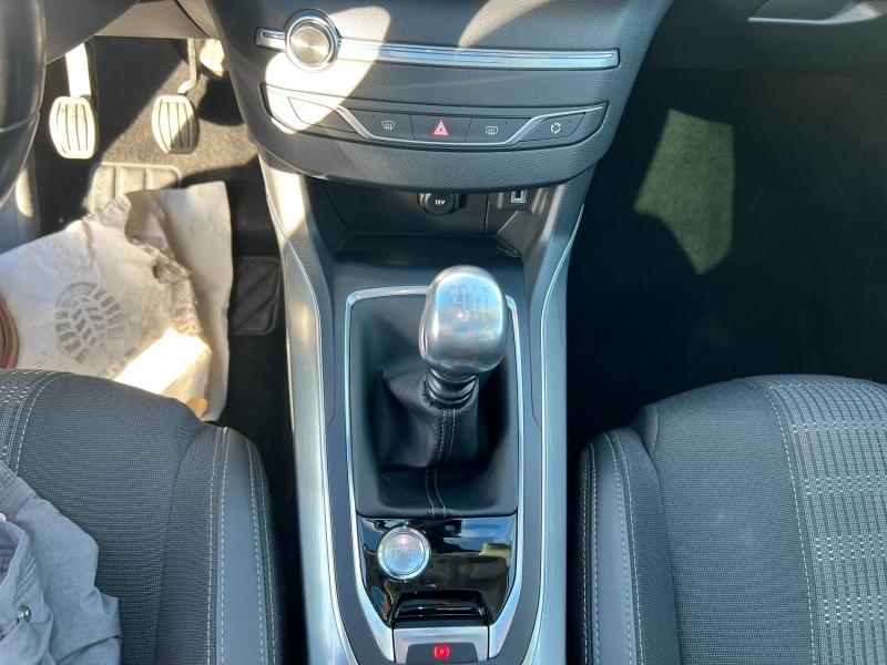 Photo 11 de l’annonce de PEUGEOT 308 d’occasion à vendre à AUBAGNE