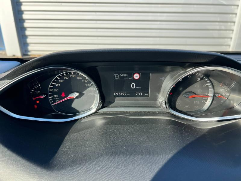 Photo 12 de l’annonce de PEUGEOT 308 d’occasion à vendre à AUBAGNE