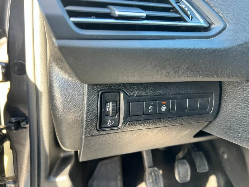 Photo 17 de l’annonce de PEUGEOT 308 d’occasion à vendre à AUBAGNE