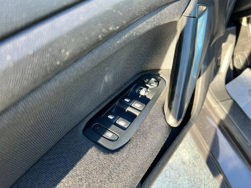 Photo 18 de l’annonce de PEUGEOT 308 d’occasion à vendre à AUBAGNE