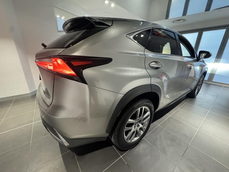 Photo 5 de l’annonce de LEXUS NX d’occasion à vendre à MONTFAVET