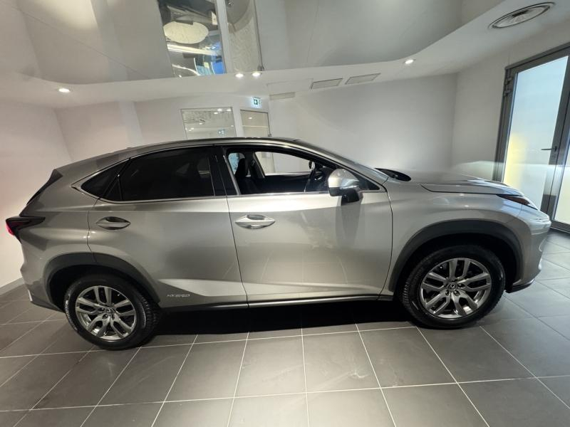 Photo 6 de l’annonce de LEXUS NX d’occasion à vendre à MONTFAVET