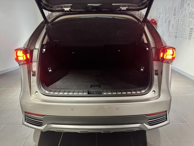 Photo 9 de l’annonce de LEXUS NX d’occasion à vendre à MONTFAVET