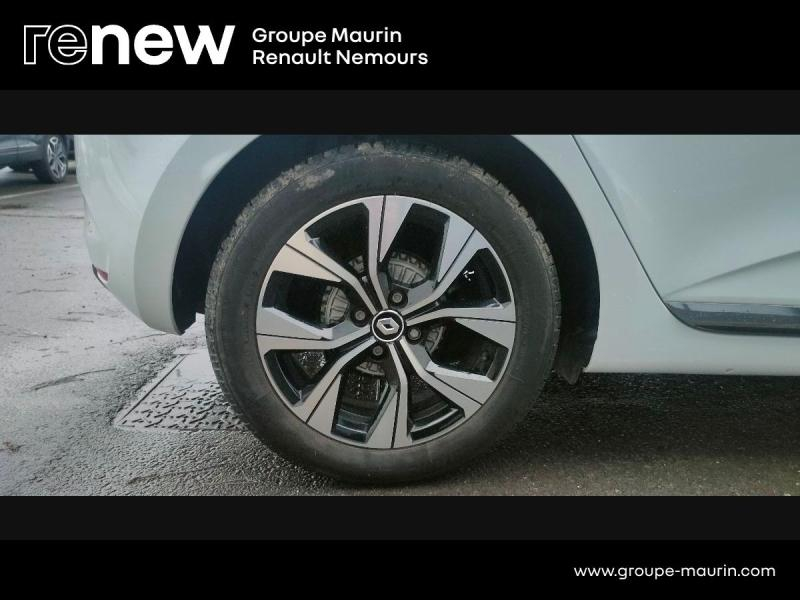 Photo 9 de l’annonce de RENAULT Clio d’occasion à vendre à SAINT PIERRE LES NEMOURS