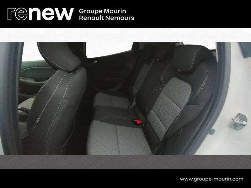 Photo 13 de l’annonce de RENAULT Clio d’occasion à vendre à SAINT PIERRE LES NEMOURS