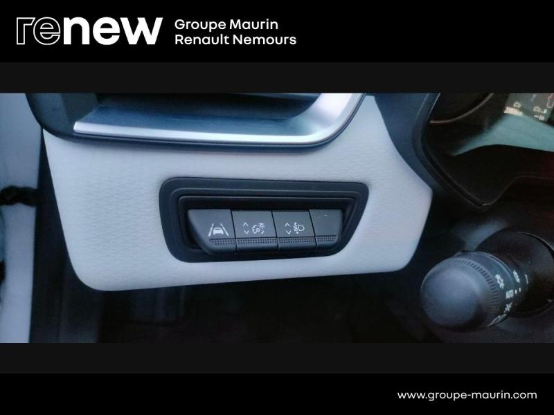 Photo 20 de l’annonce de RENAULT Clio d’occasion à vendre à SAINT PIERRE LES NEMOURS