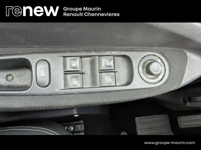 Photo 18 de l’annonce de RENAULT Zoe d’occasion à vendre à CHENNEVIÈRES-SUR-MARNE