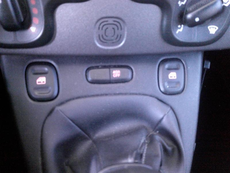 Photo 14 de l’annonce de FIAT Panda d’occasion à vendre à PERPIGNAN