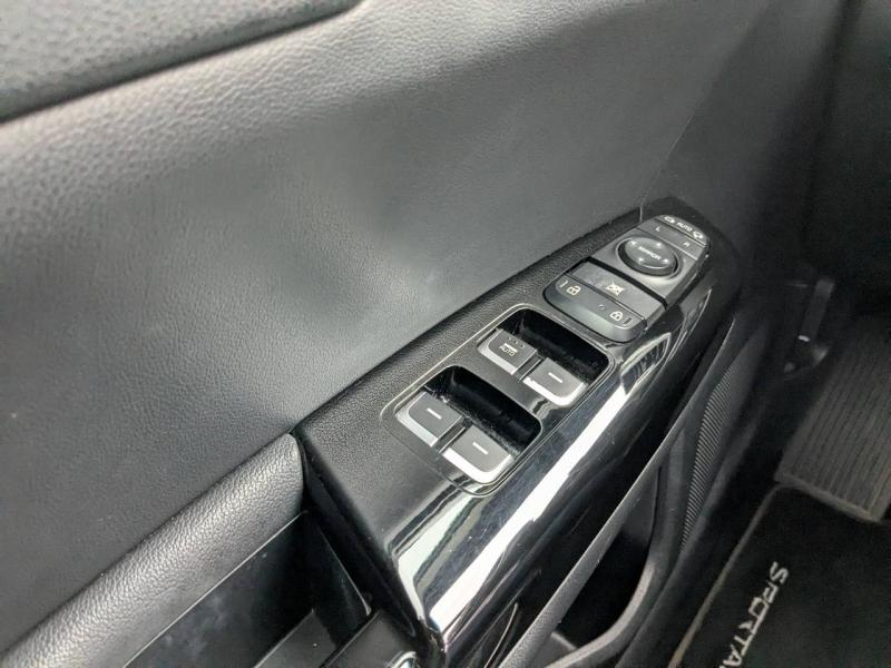 Photo 14 de l’annonce de KIA Sportage d’occasion à vendre à MARSEILLE