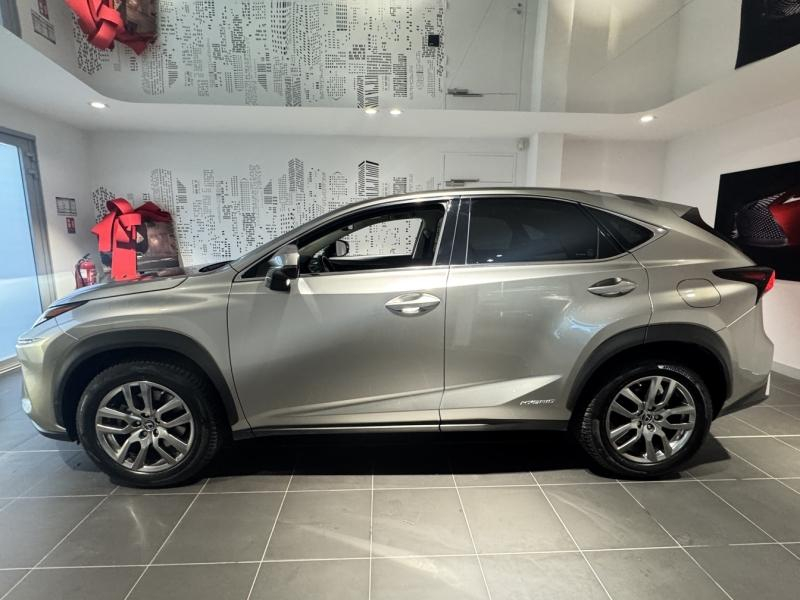 Photo 7 de l’annonce de LEXUS NX d’occasion à vendre à MONTFAVET