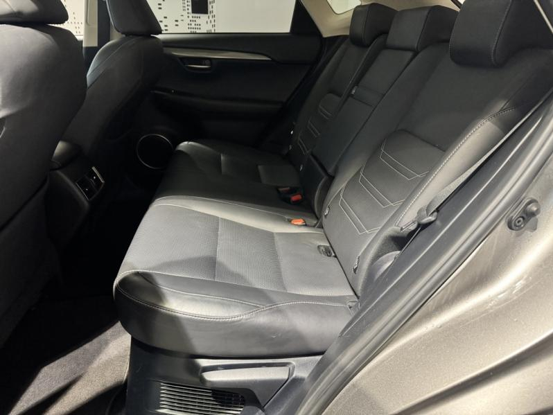 Photo 20 de l’annonce de LEXUS NX d’occasion à vendre à MONTFAVET