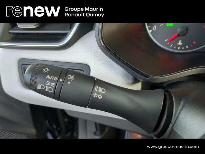 Photo 16 de l’annonce de RENAULT Clio d’occasion à vendre à QUINCY-SOUS-SÉNART