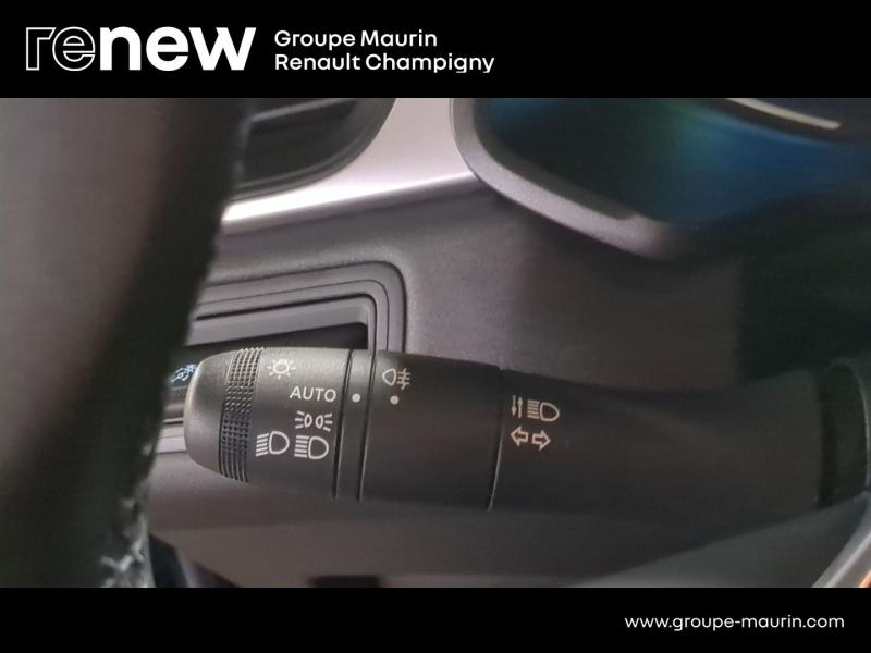 Photo 20 de l’annonce de RENAULT Captur d’occasion à vendre à CHAMPIGNY-SUR-MARNE