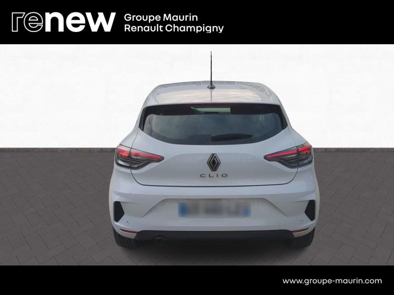 Photo 6 de l’annonce de RENAULT Clio d’occasion à vendre à CHAMPIGNY-SUR-MARNE