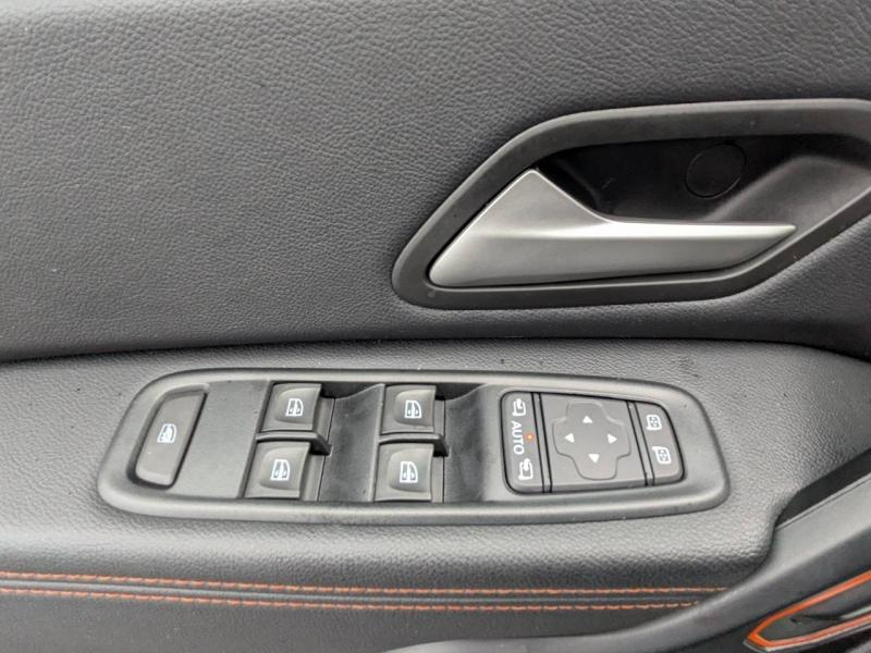 Photo 12 de l’annonce de DACIA Duster d’occasion à vendre à FRÉJUS