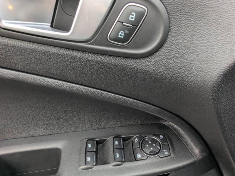 Photo 12 de l’annonce de FORD EcoSport d’occasion à vendre à FRÉJUS