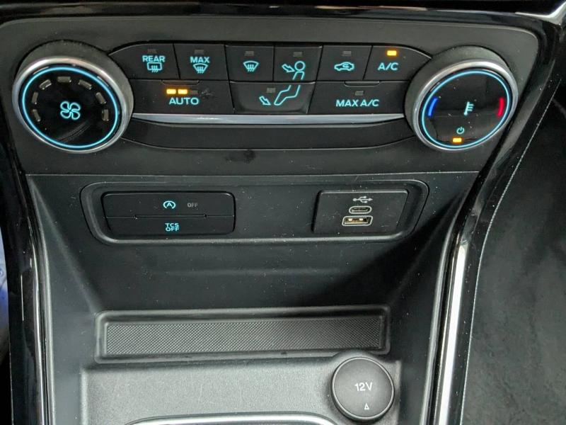 Photo 18 de l’annonce de FORD EcoSport d’occasion à vendre à FRÉJUS